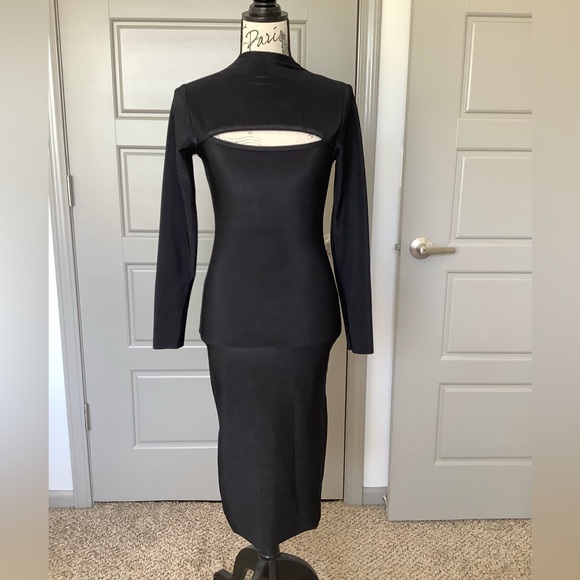 ⭐️ Sexy Black Dress ⭐️ - Picture 3 of 10